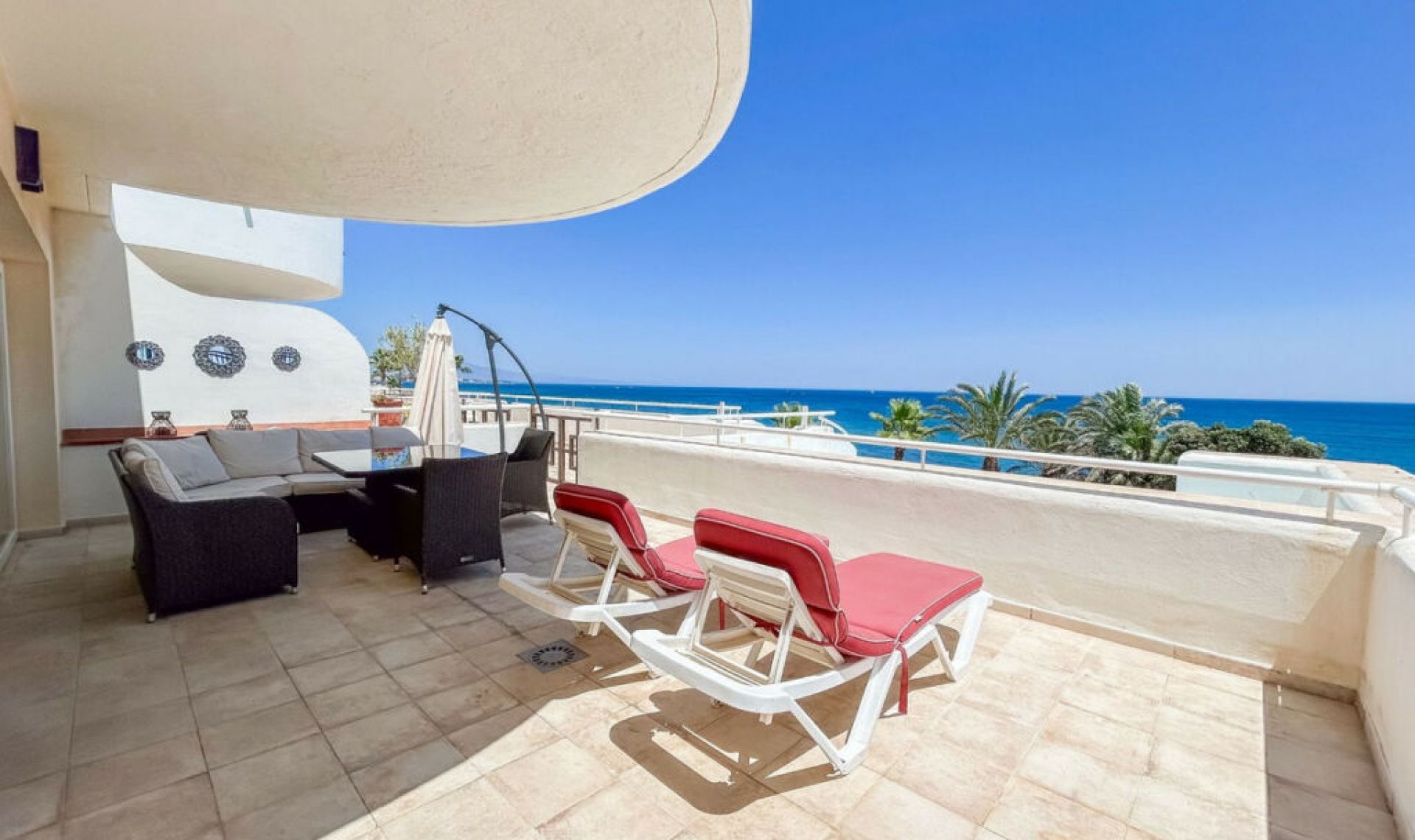 Resale - Apartment -
Estepona
