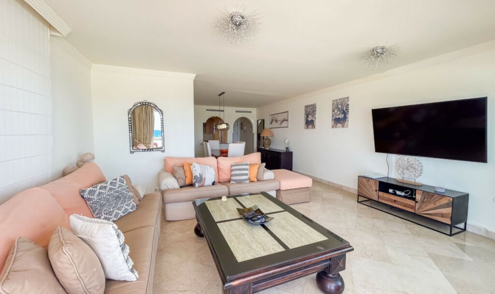 Resale - Apartment -
Estepona