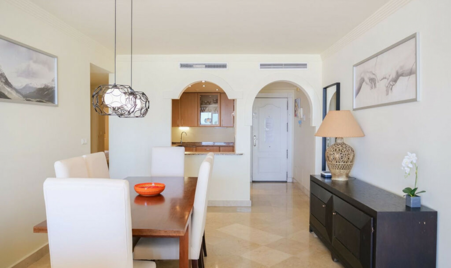 Resale - Apartment -
Estepona