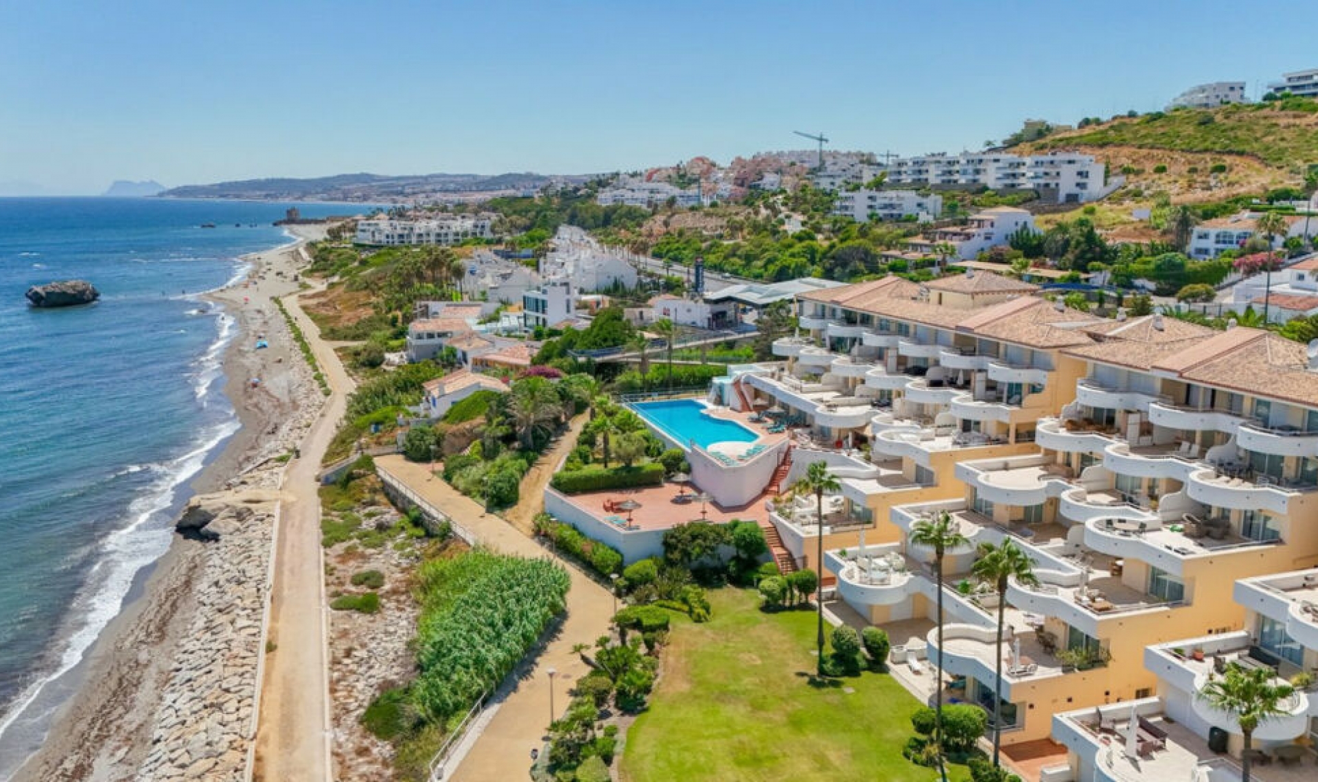 Resale - Apartment -
Estepona