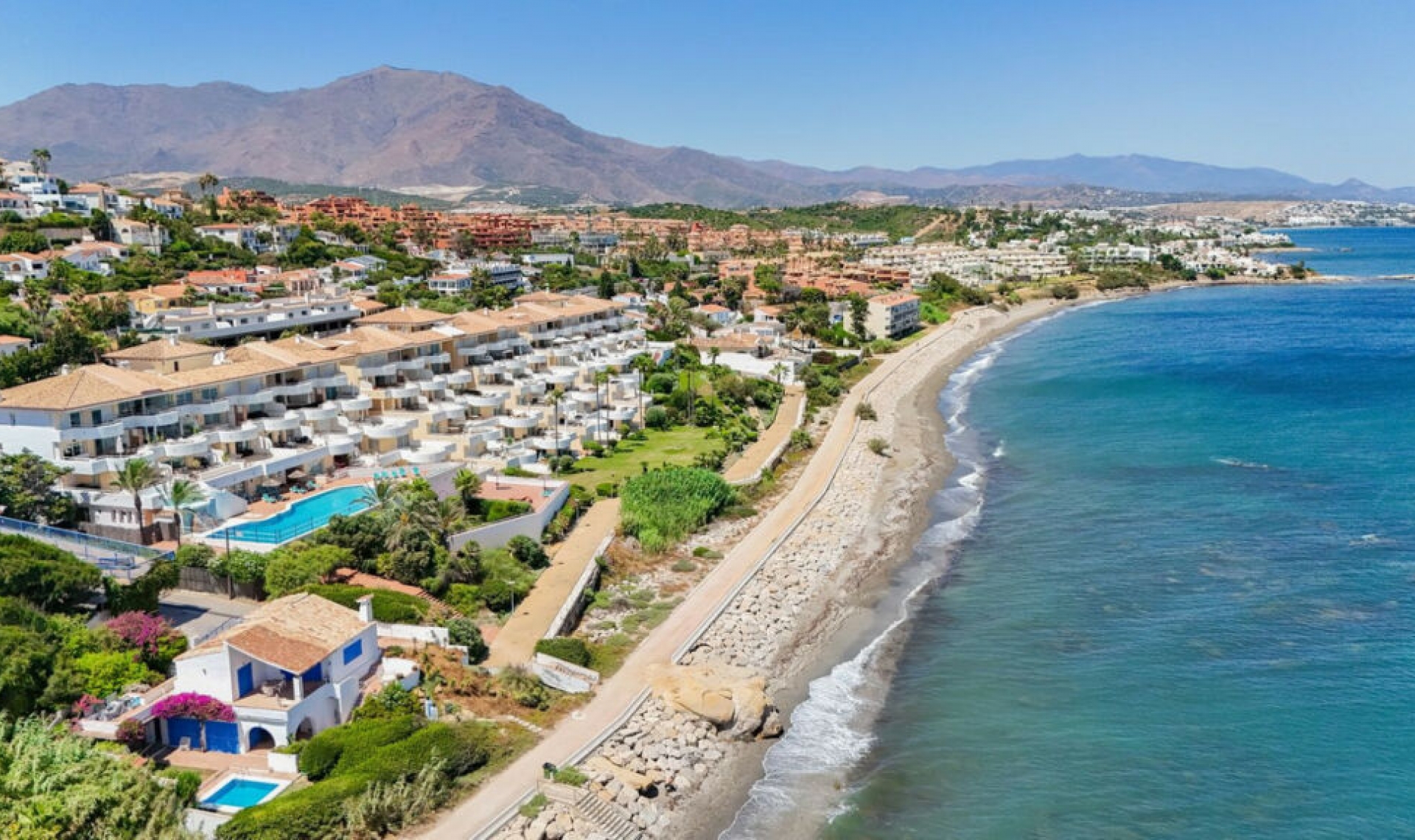 Resale - Apartment -
Estepona