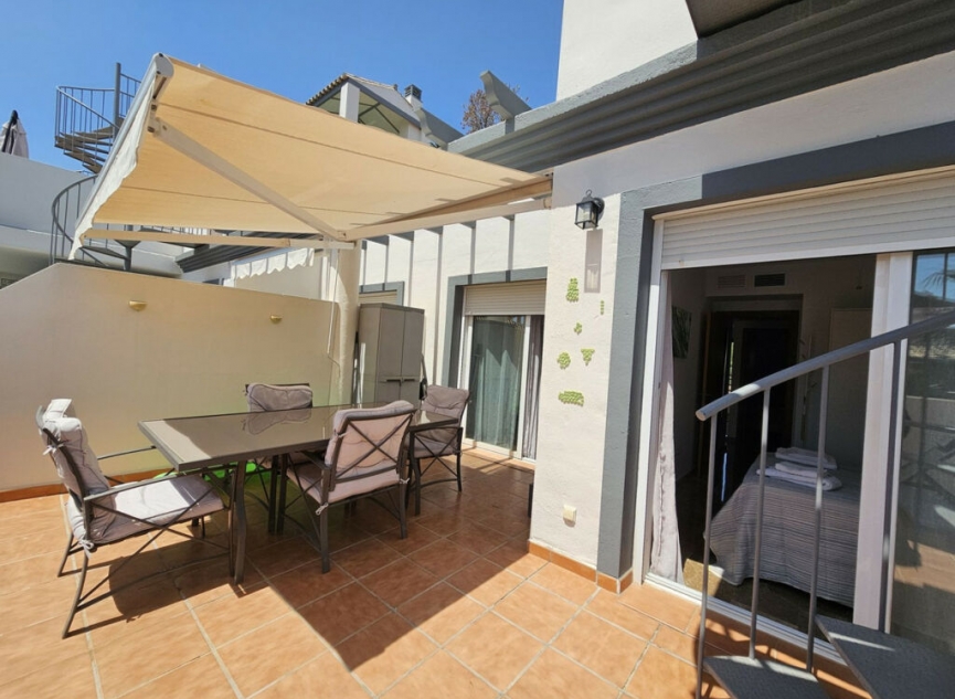 Resale - Apartment -
Estepona