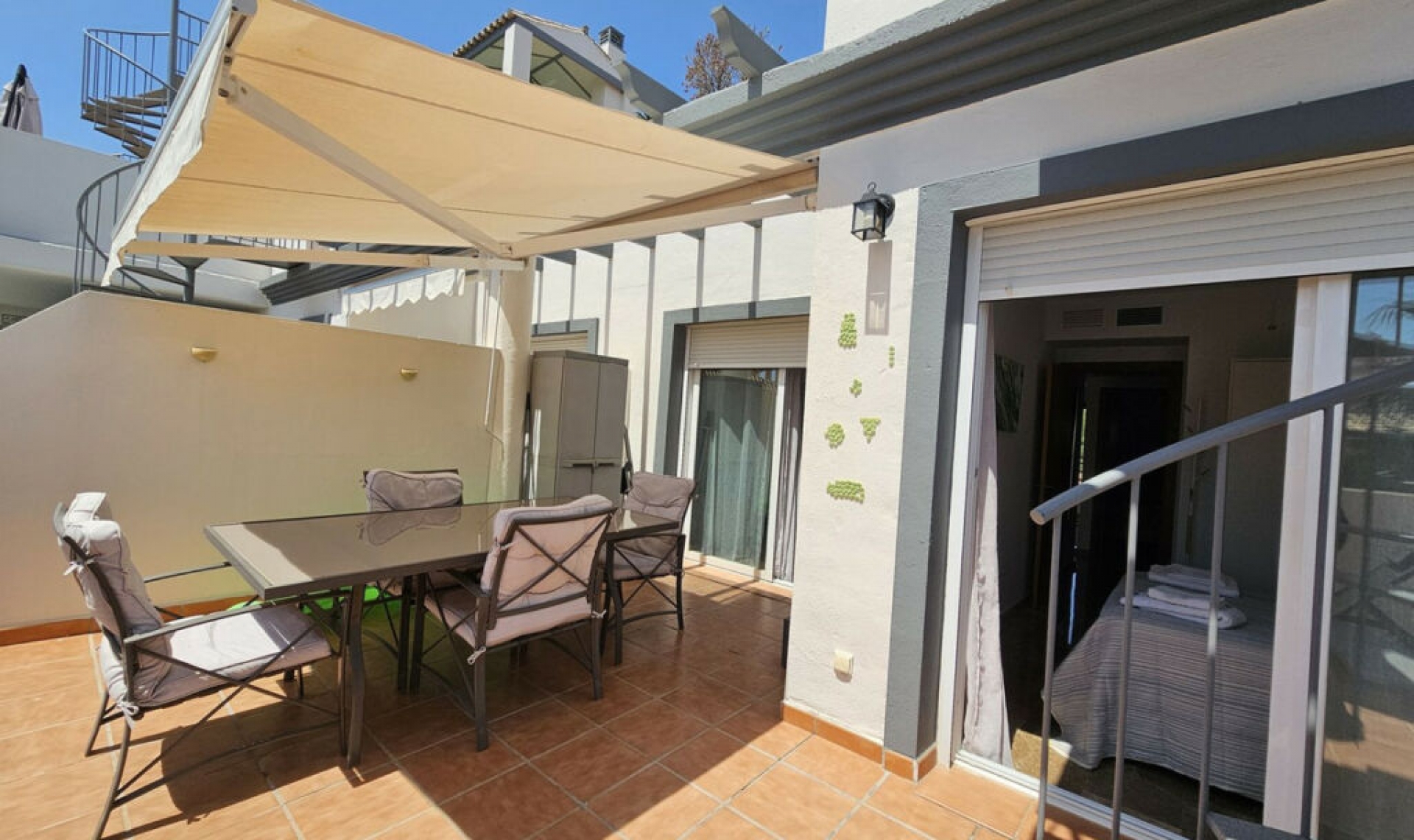 Resale - Apartment -
Estepona