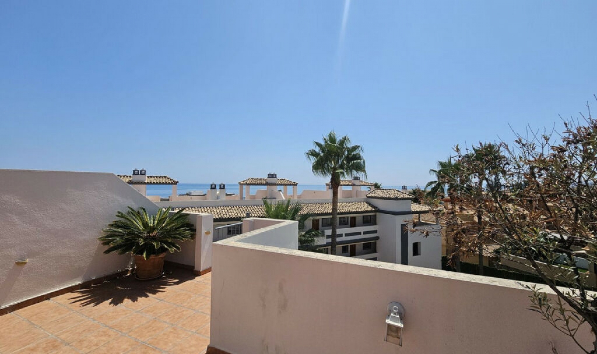 Resale - Apartment -
Estepona
