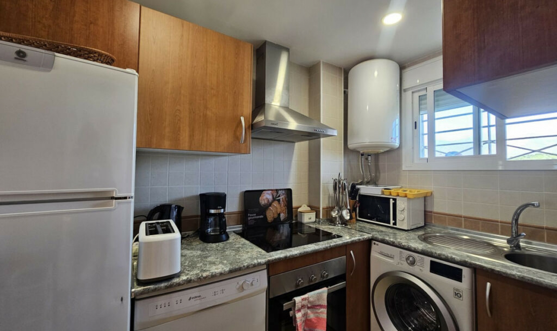 Resale - Apartment -
Estepona