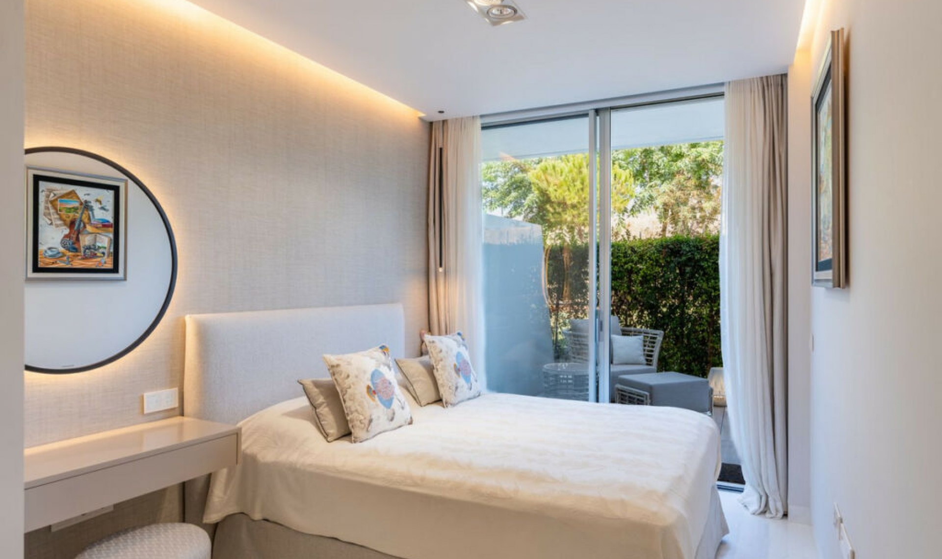 Resale - Apartment -
Estepona