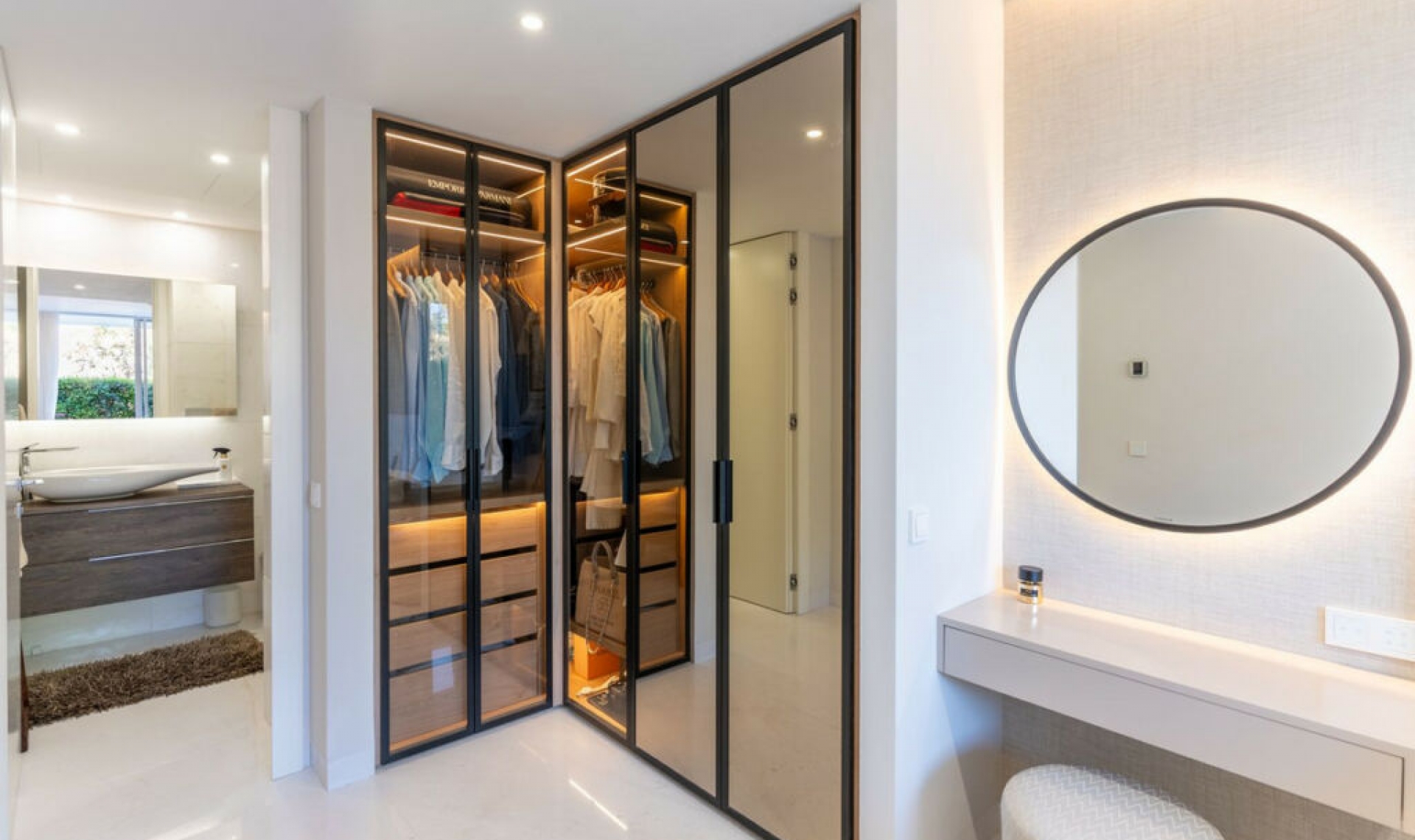 Resale - Apartment -
Estepona