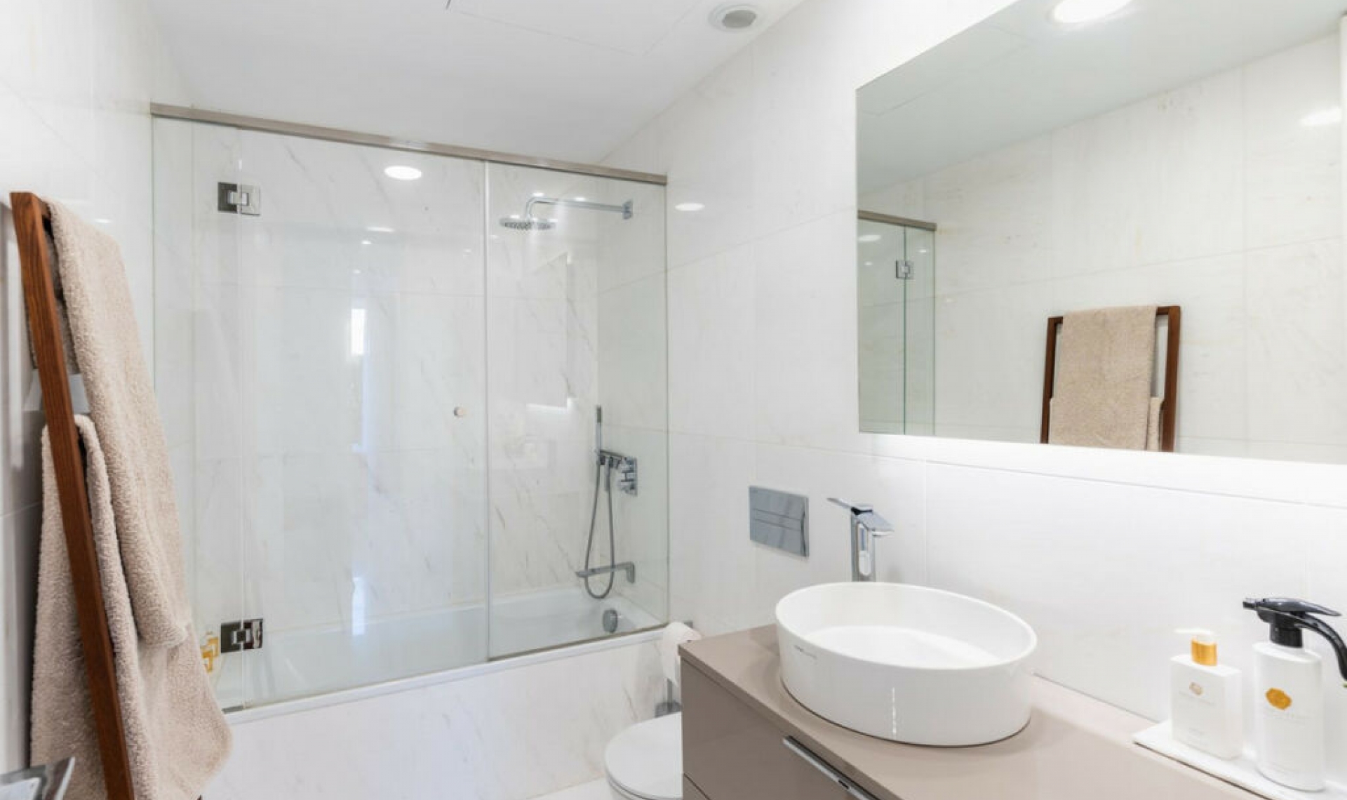 Resale - Apartment -
Estepona