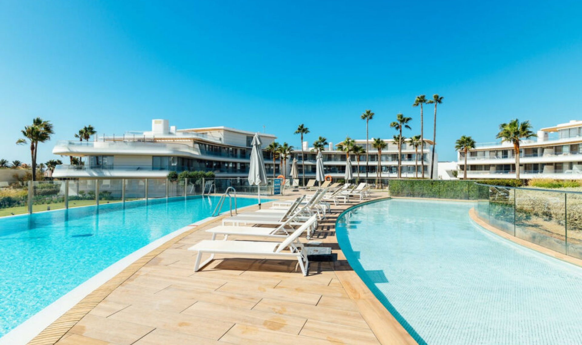 Resale - Apartment -
Estepona