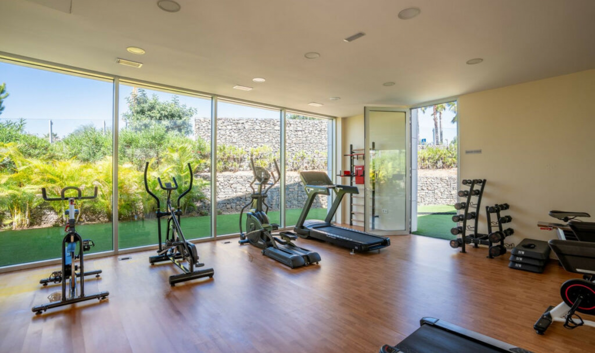 Resale - Apartment -
Estepona