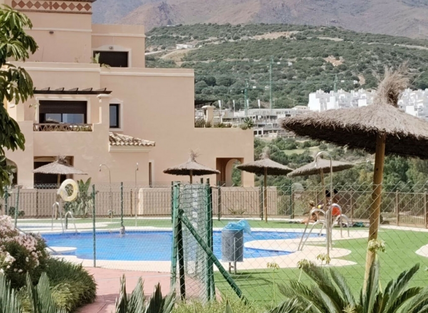 Resale - Apartment -
Estepona