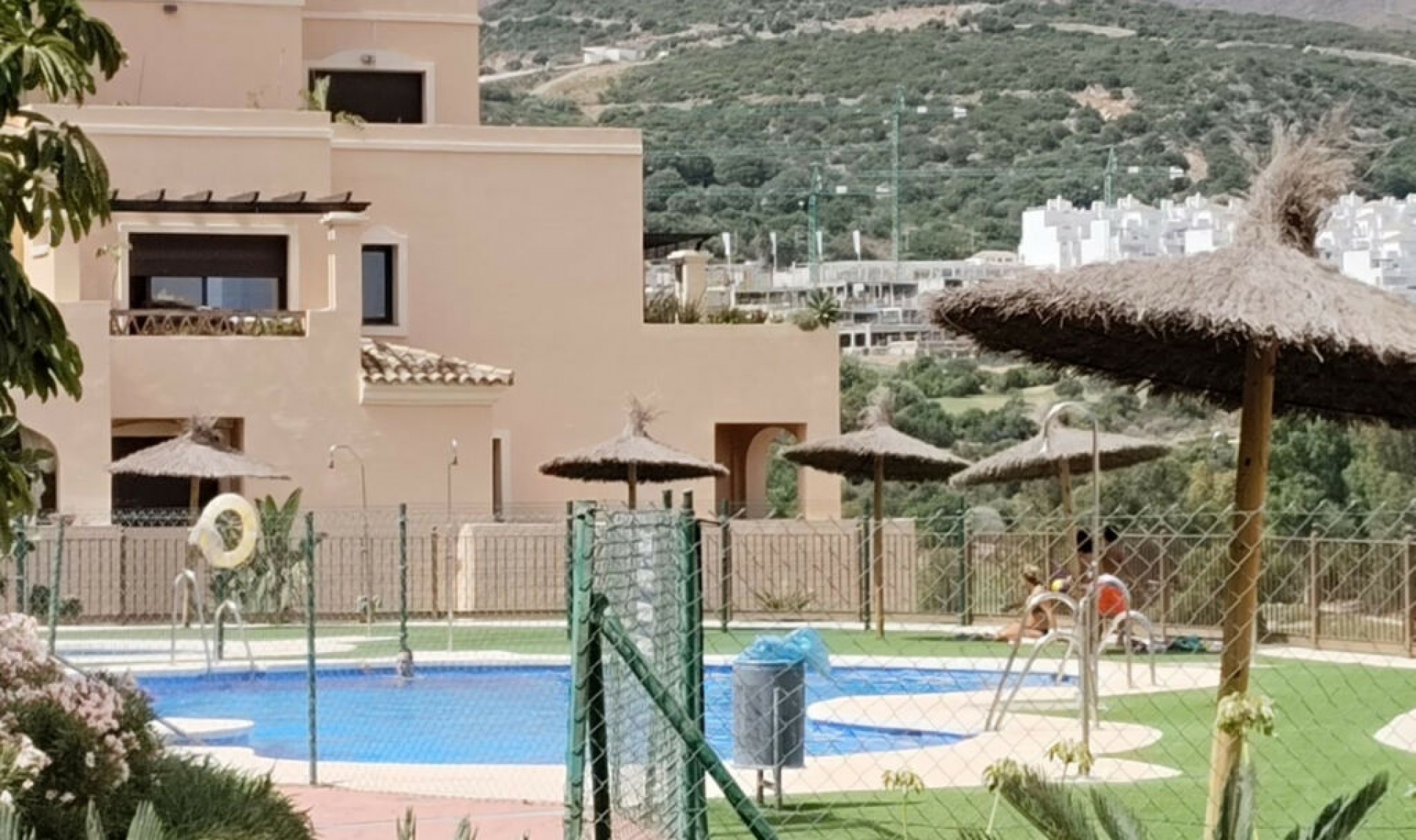 Resale - Apartment -
Estepona