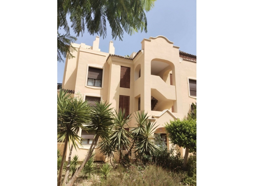 Resale - Apartment -
Estepona