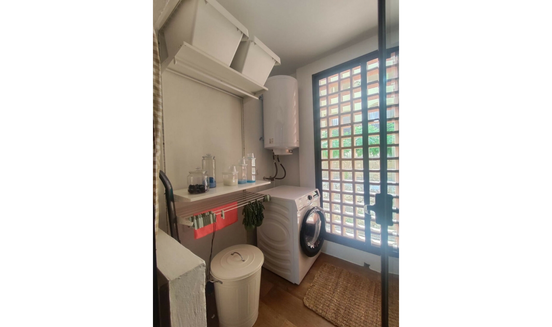 Resale - Apartment -
Estepona