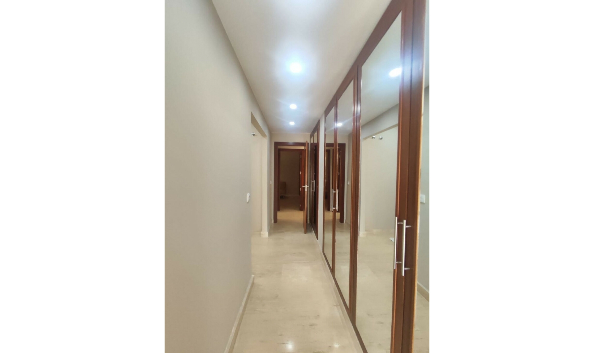 Resale - Apartment -
Estepona