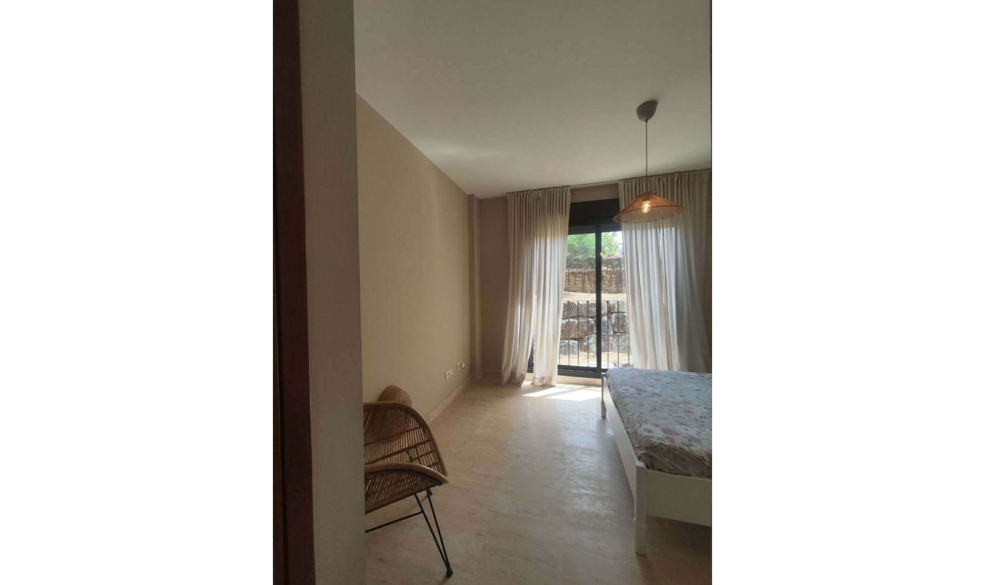 Resale - Apartment -
Estepona