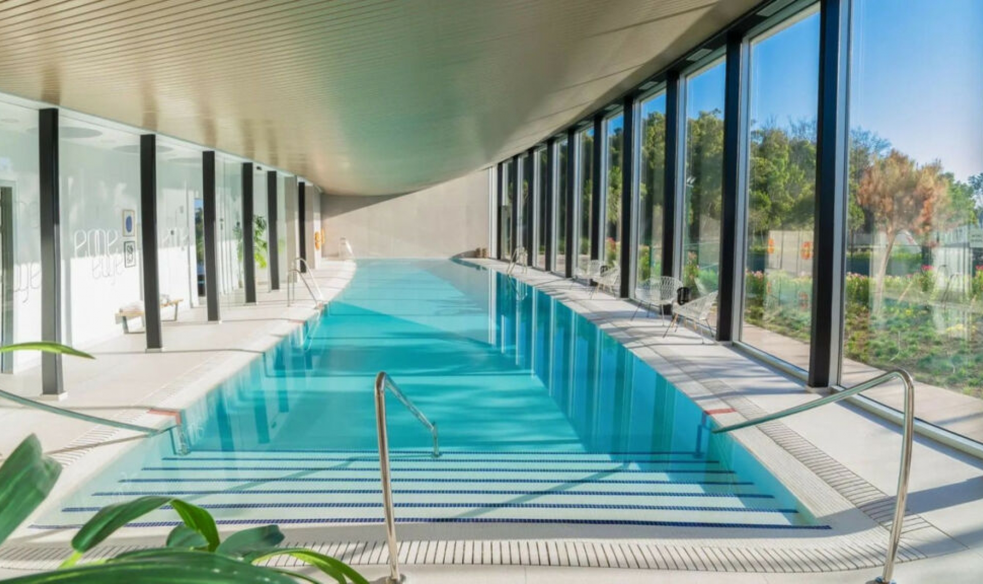 Resale - Apartment -
Estepona