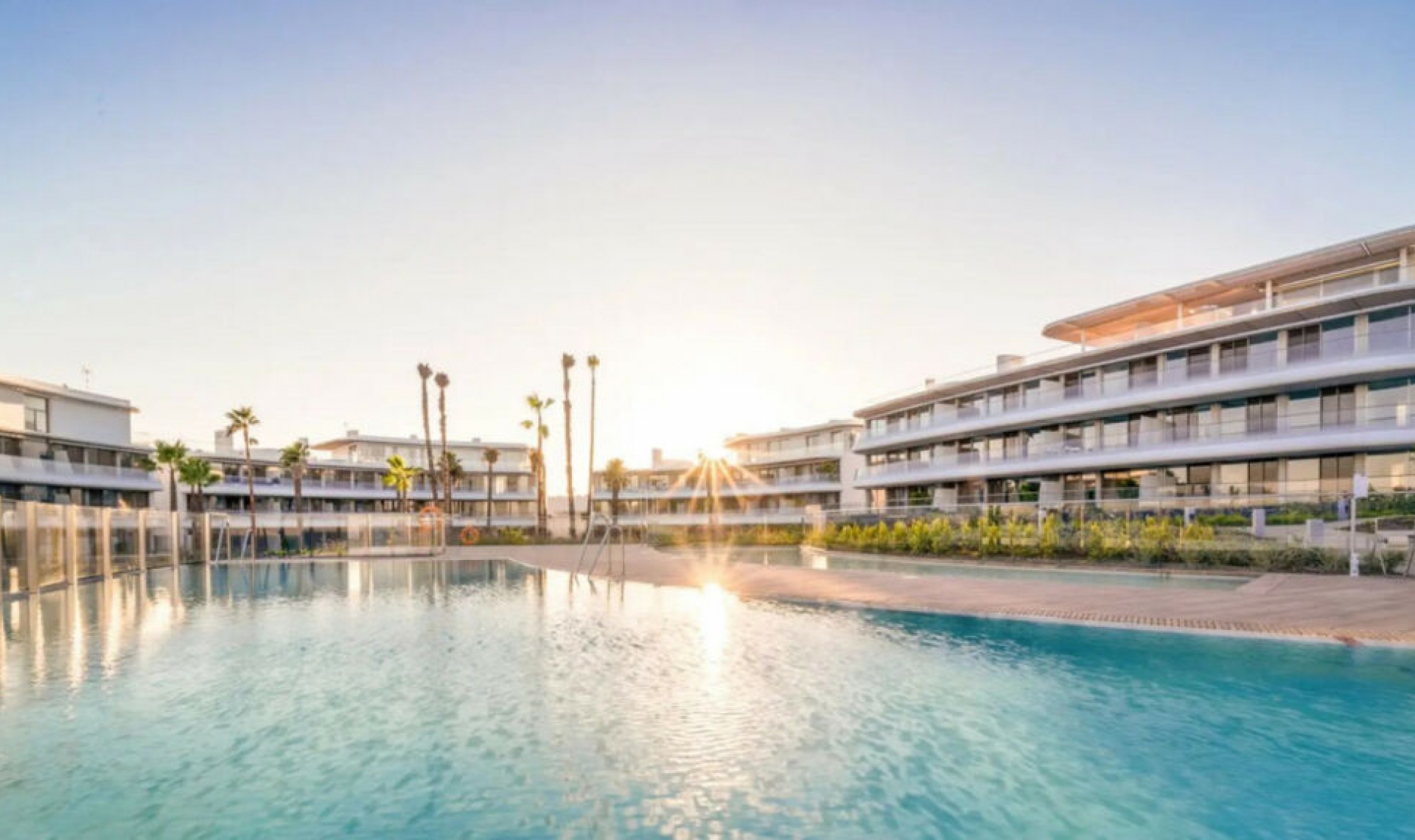 Resale - Apartment -
Estepona