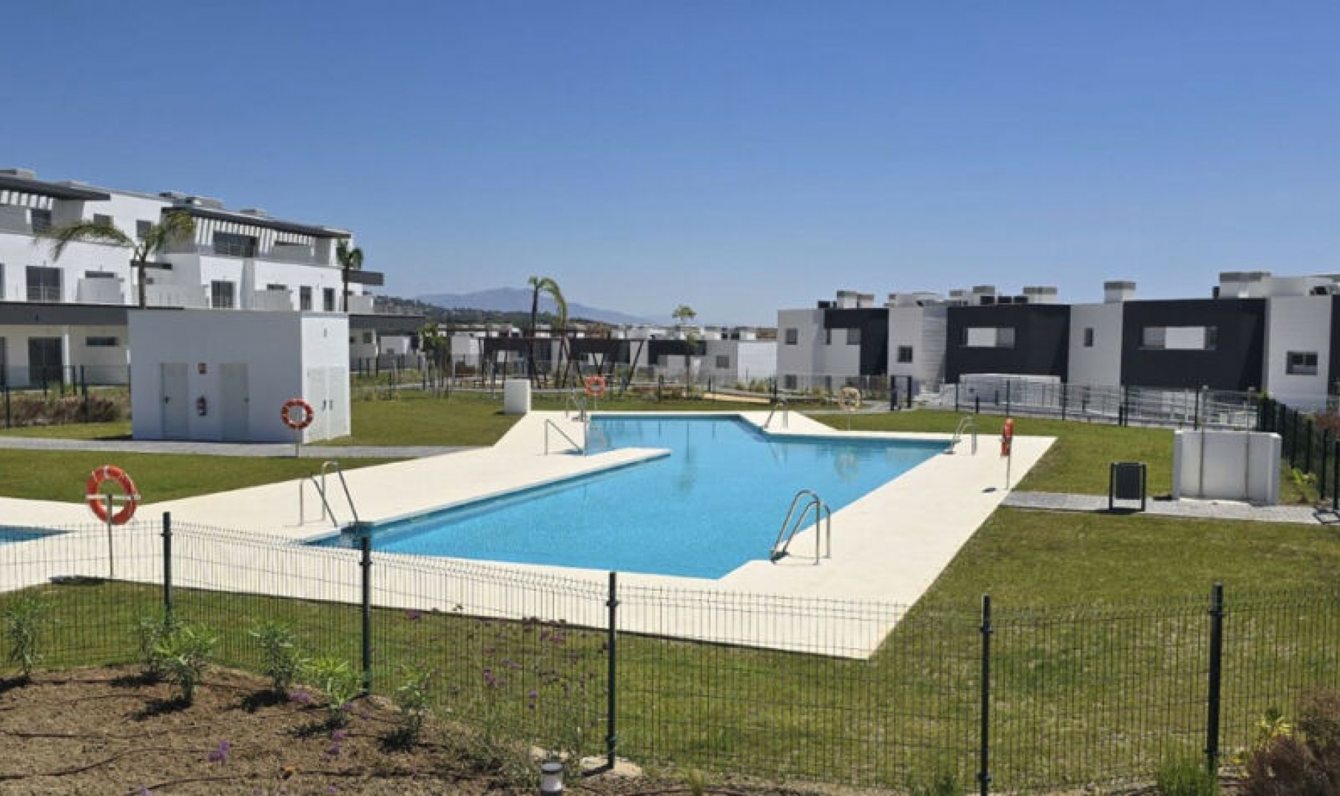 Resale - Apartment -
Estepona