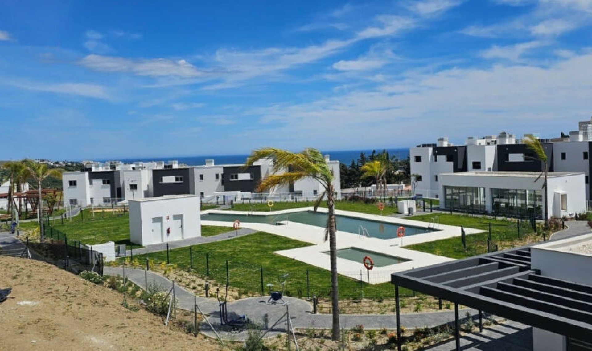 Resale - Apartment -
Estepona