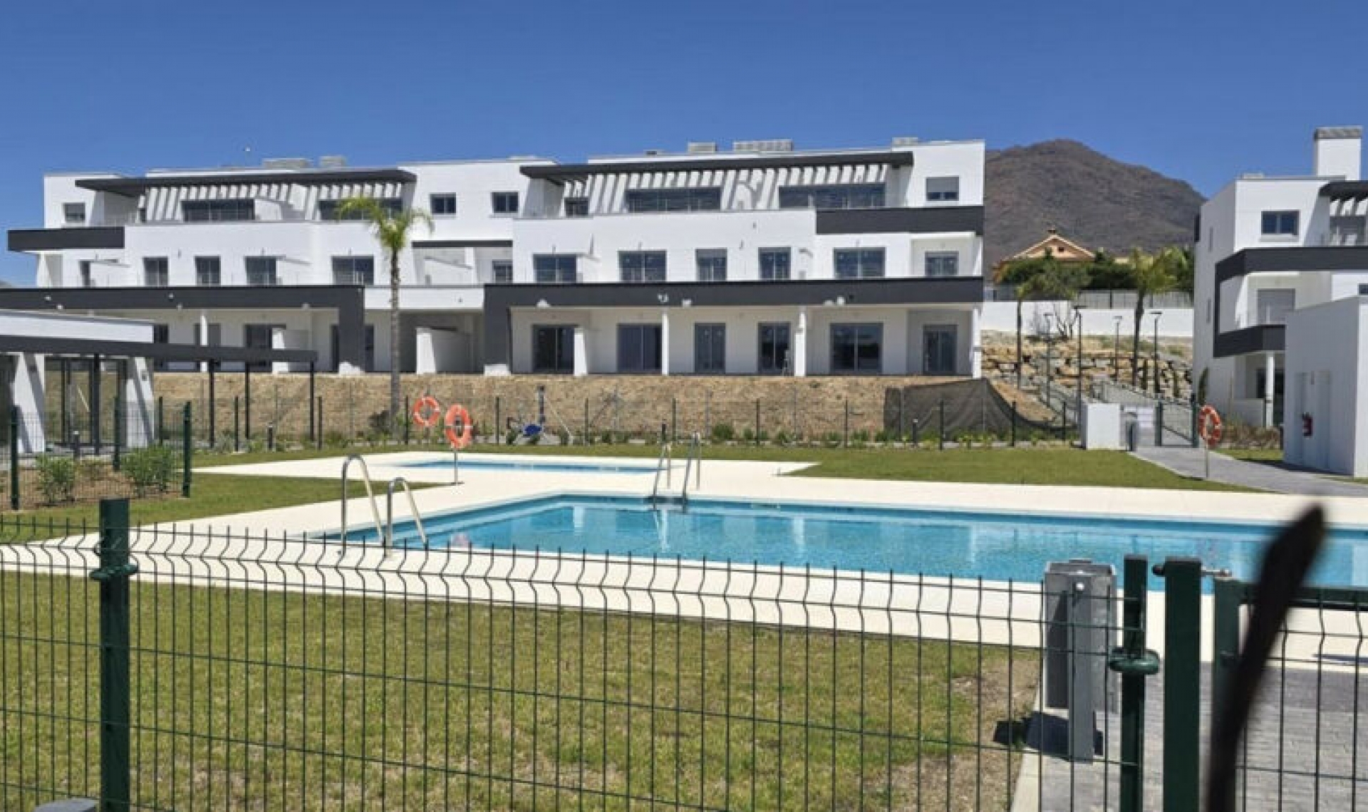 Resale - Apartment -
Estepona