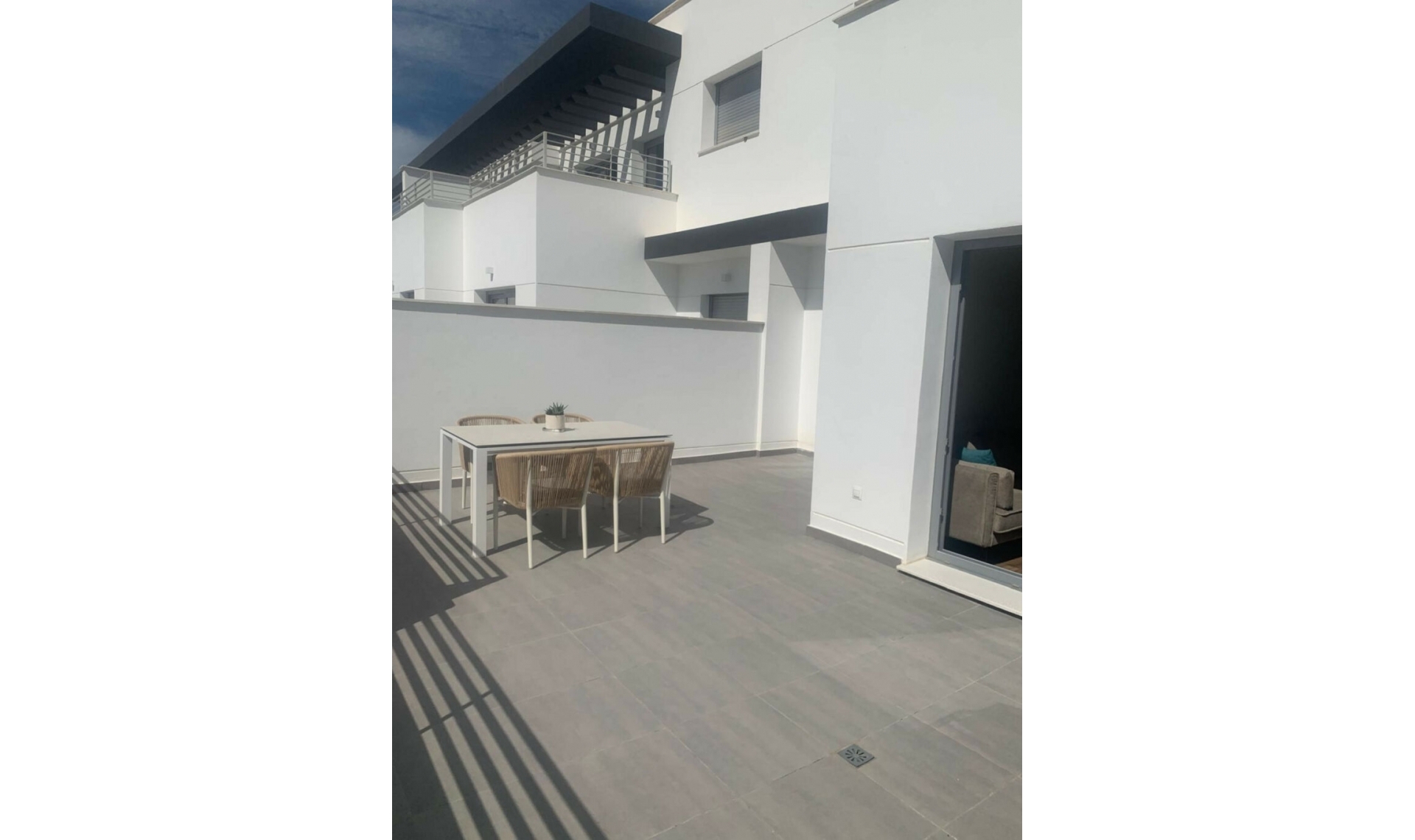 Resale - Apartment -
Estepona