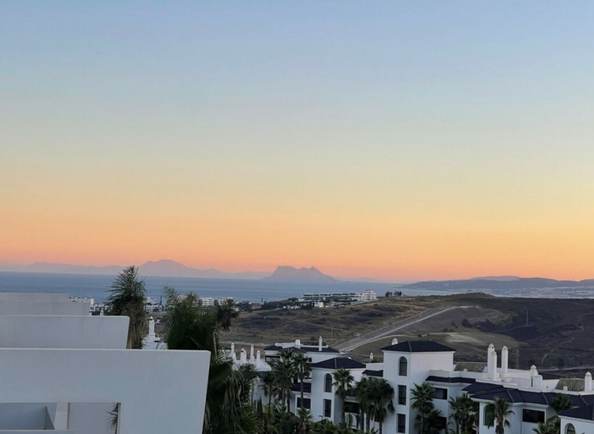 Resale - Apartment -
Estepona
