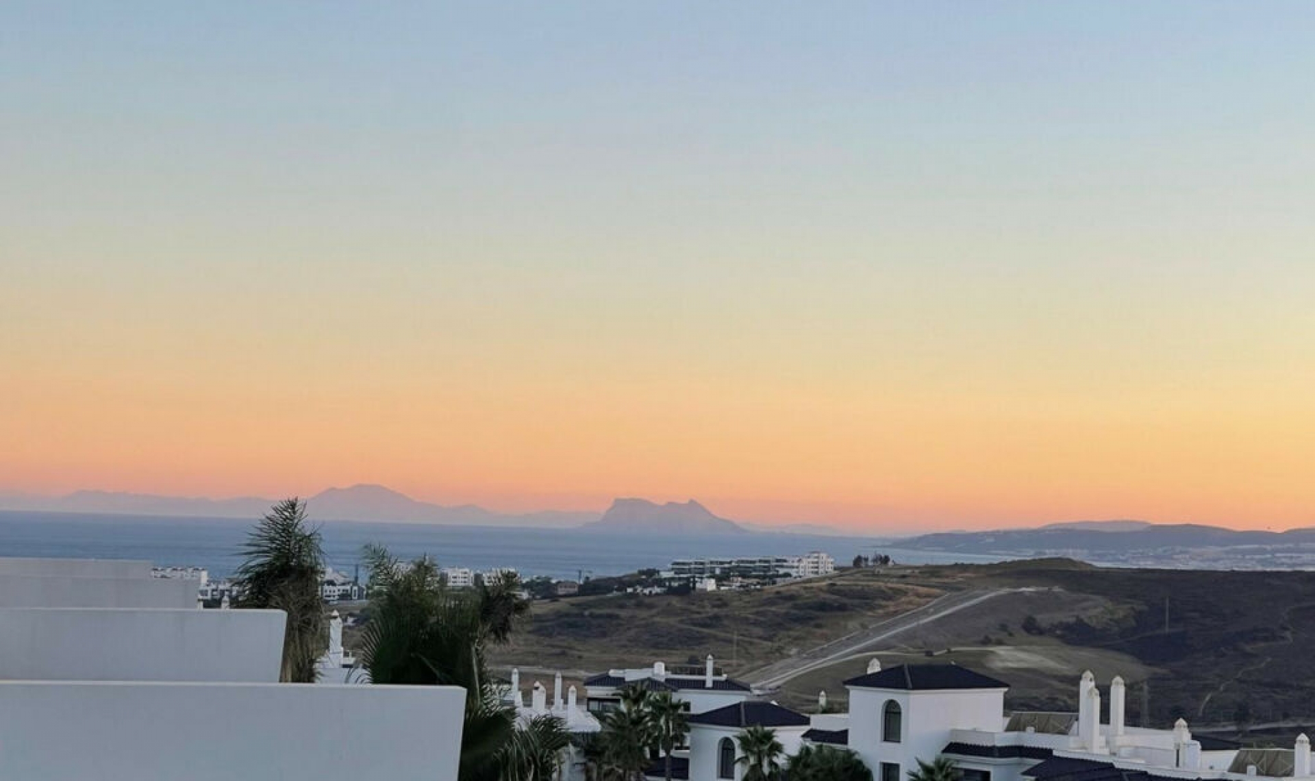 Resale - Apartment -
Estepona