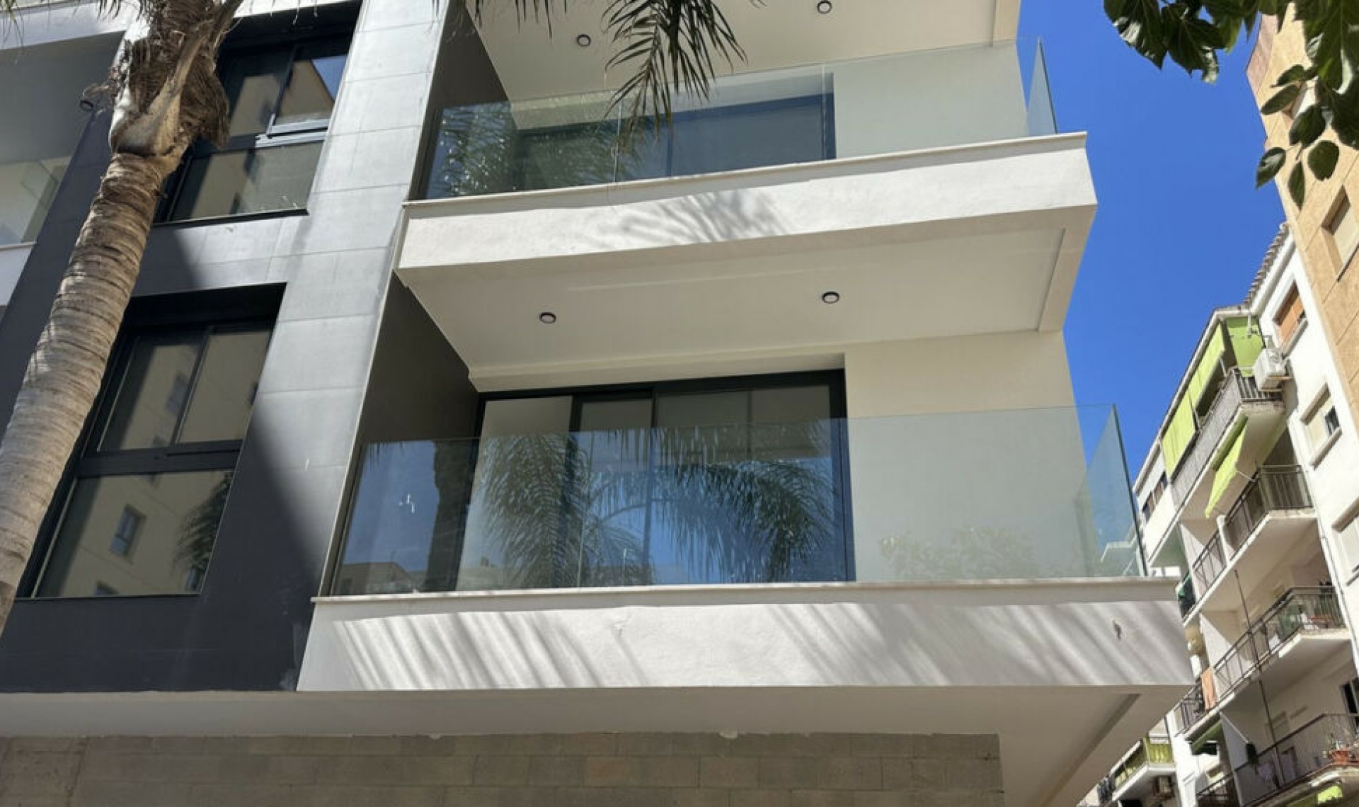 Resale - Apartment -
Estepona