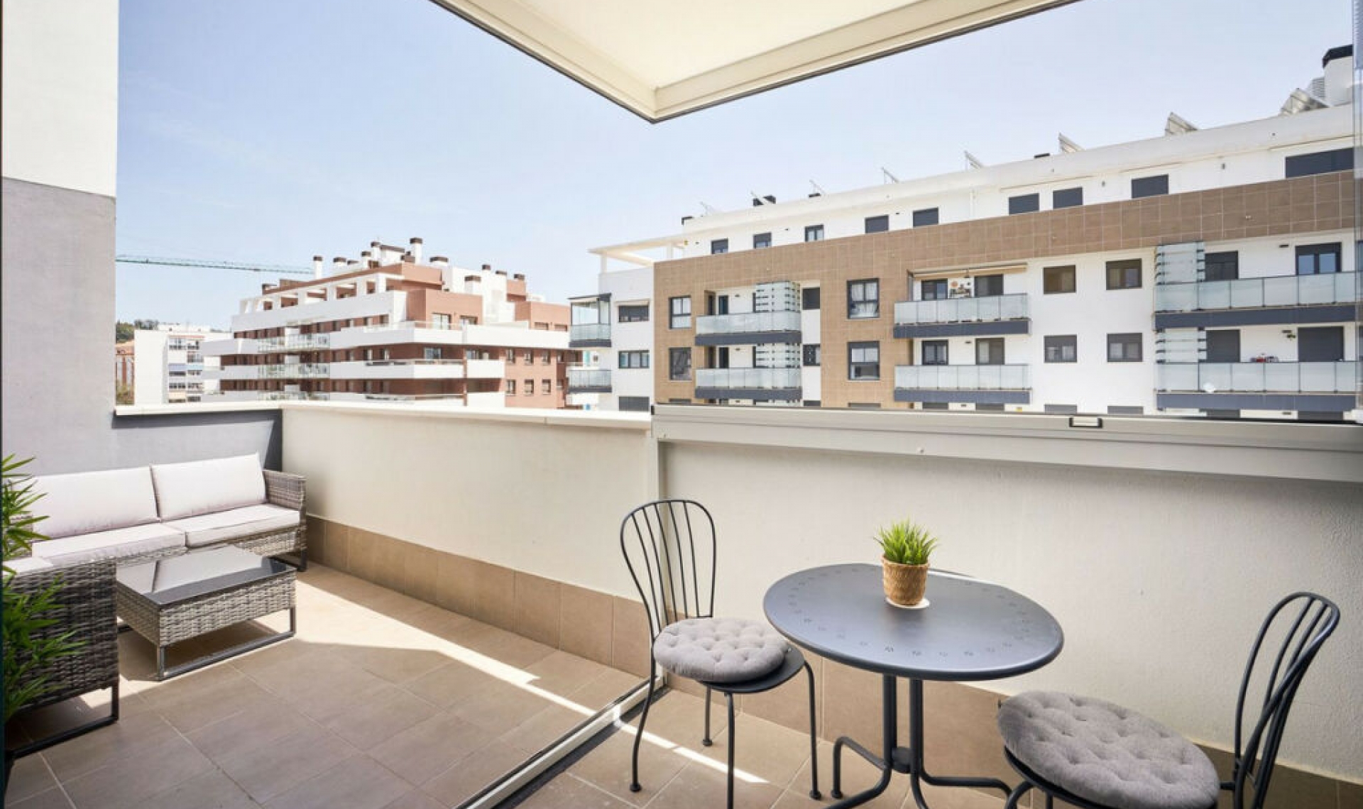 Resale - Apartment -
Estepona