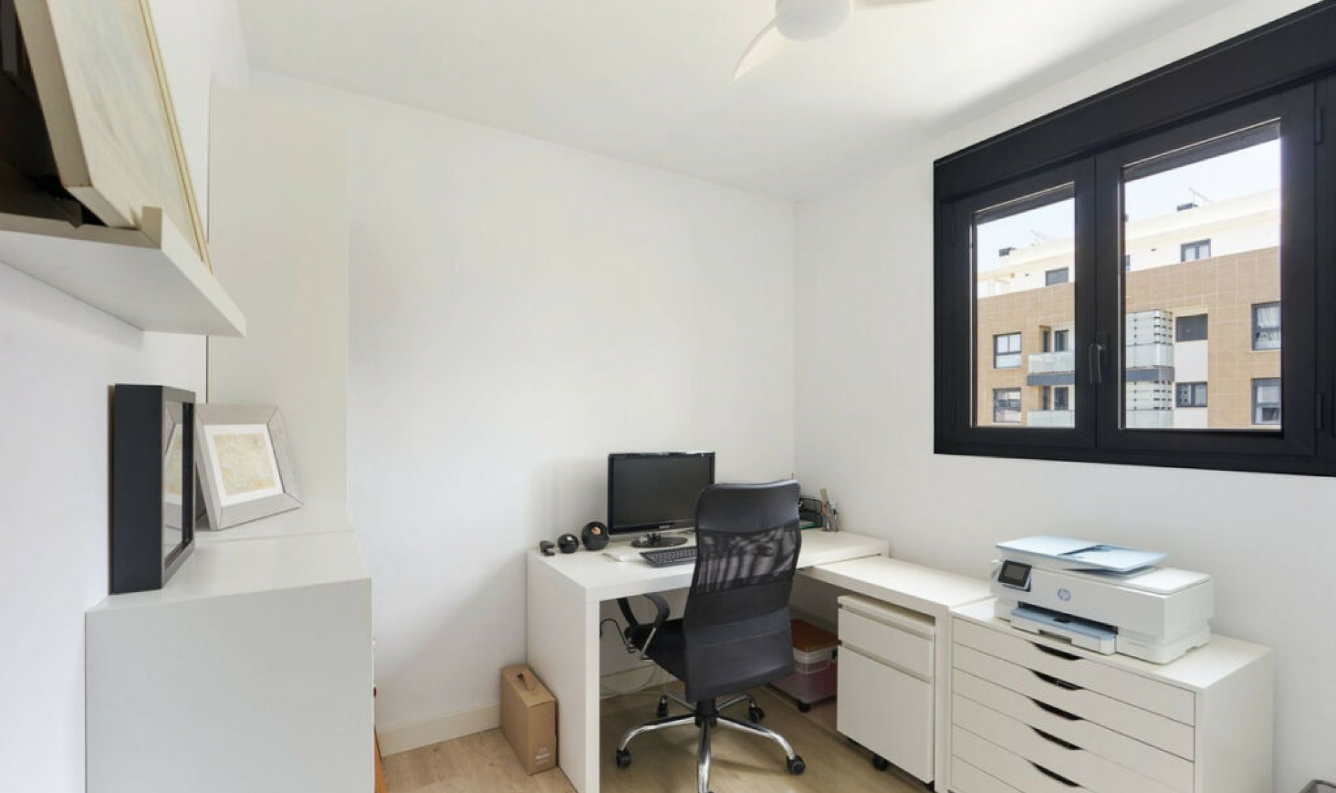 Resale - Apartment -
Estepona
