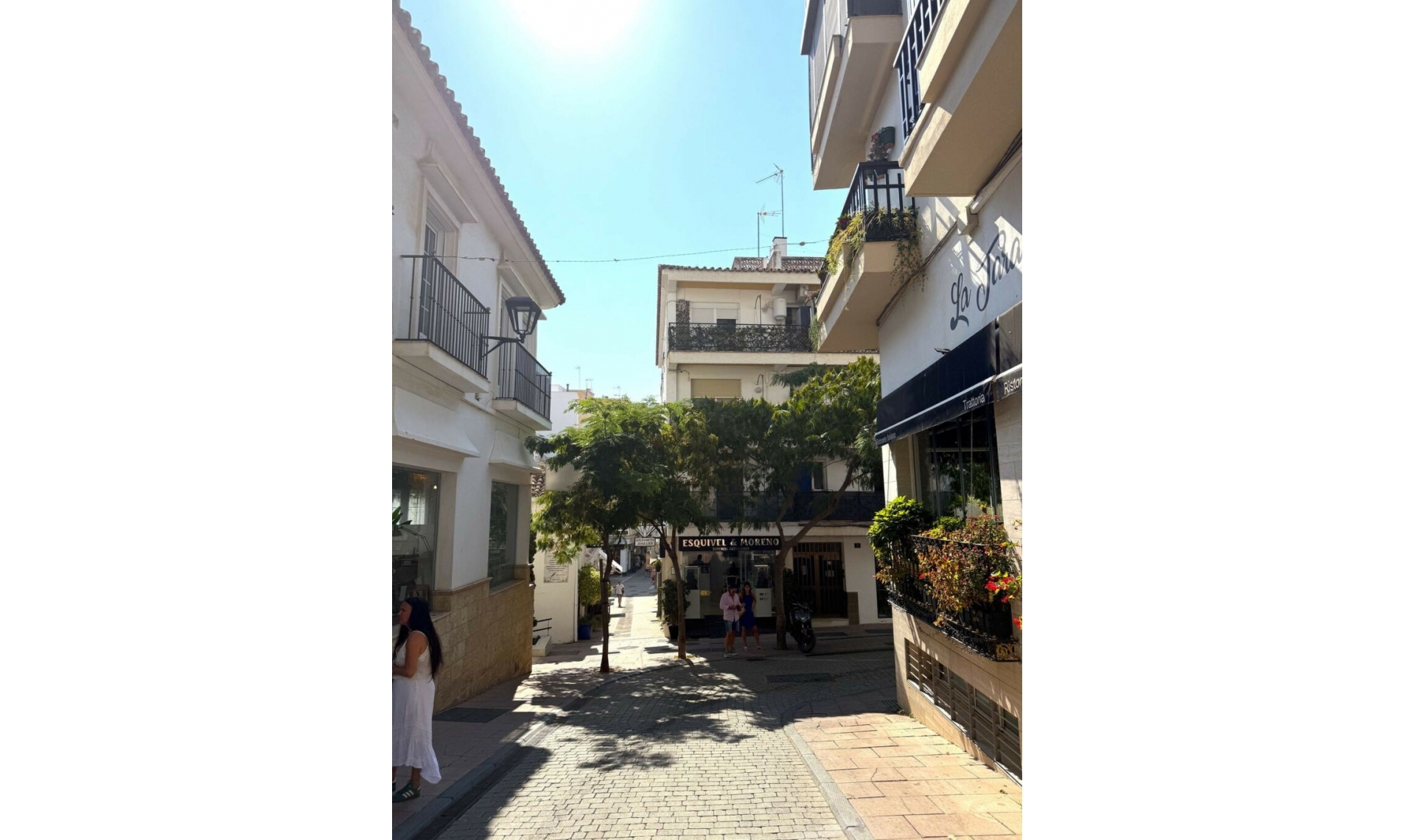 Resale - Apartment -
Estepona