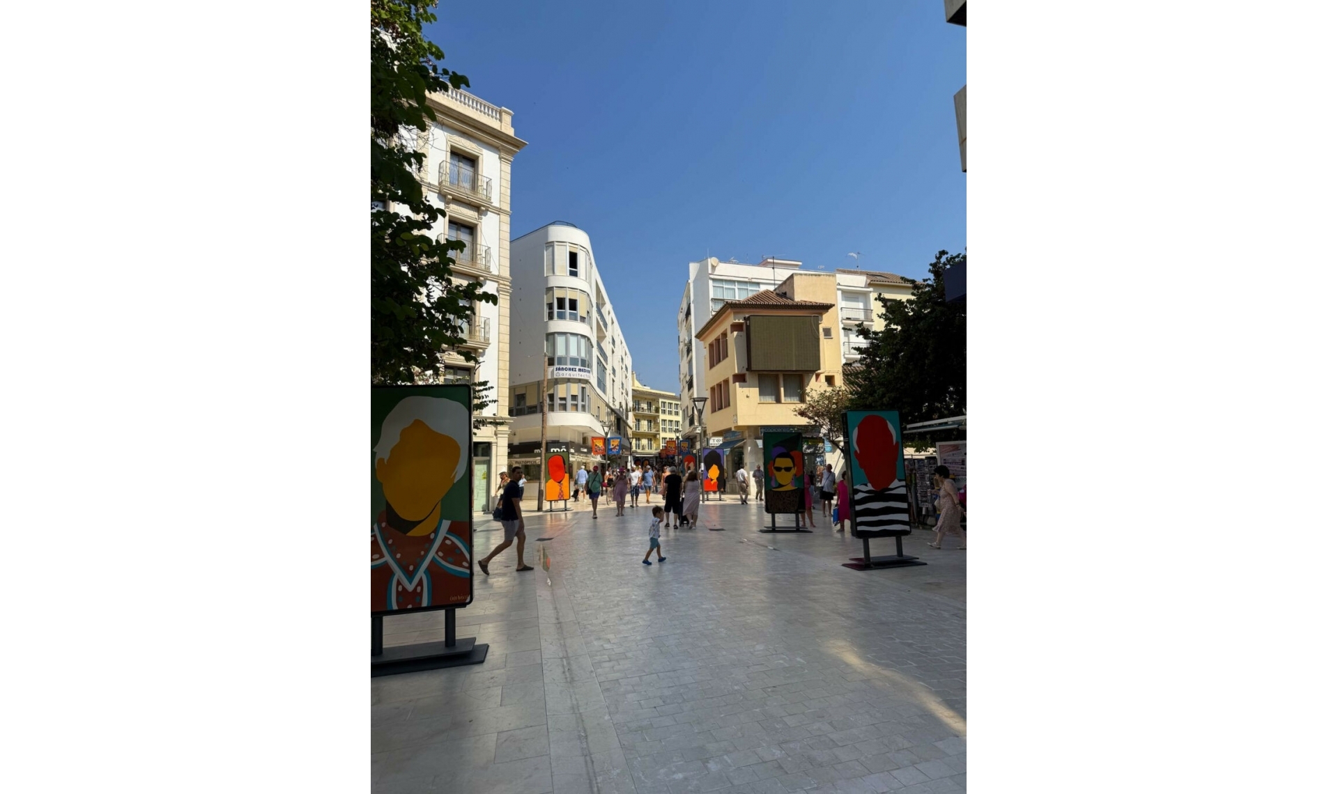 Resale - Apartment -
Estepona