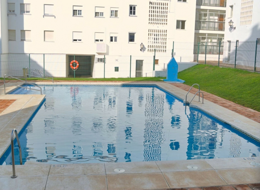 Resale - Apartment -
Estepona
