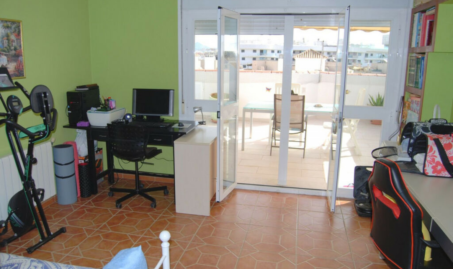 Resale - Apartment -
Estepona