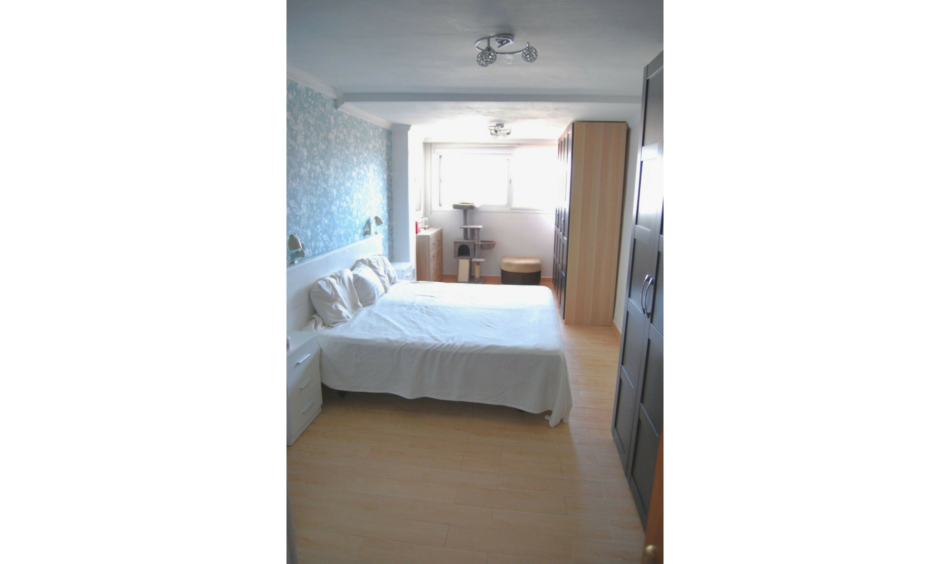 Resale - Apartment -
Estepona