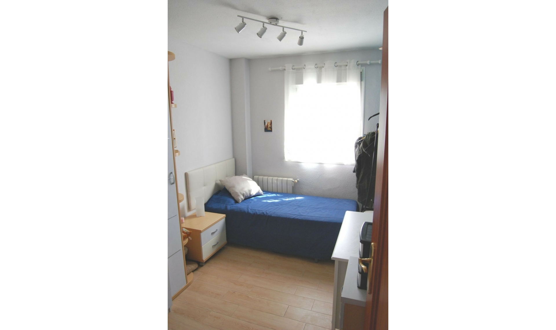 Resale - Apartment -
Estepona