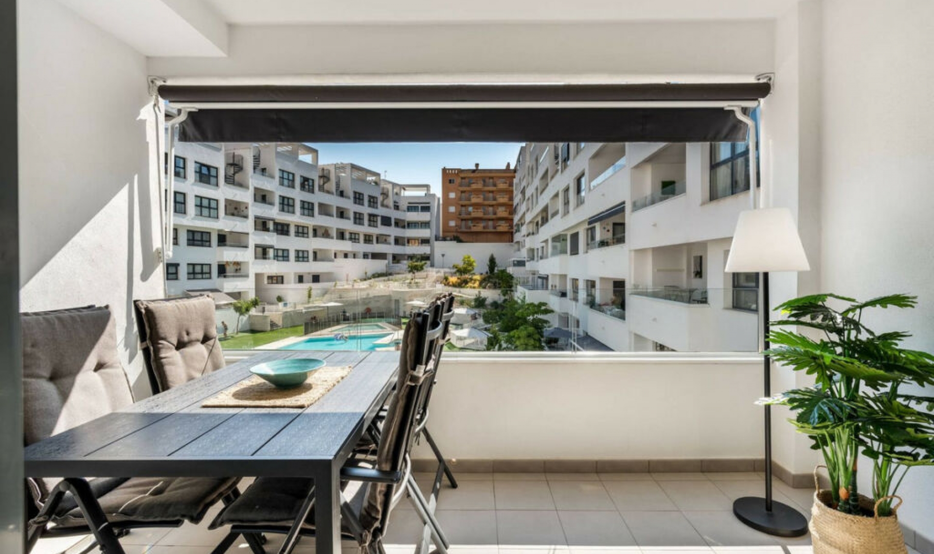 Resale - Apartment -
Estepona