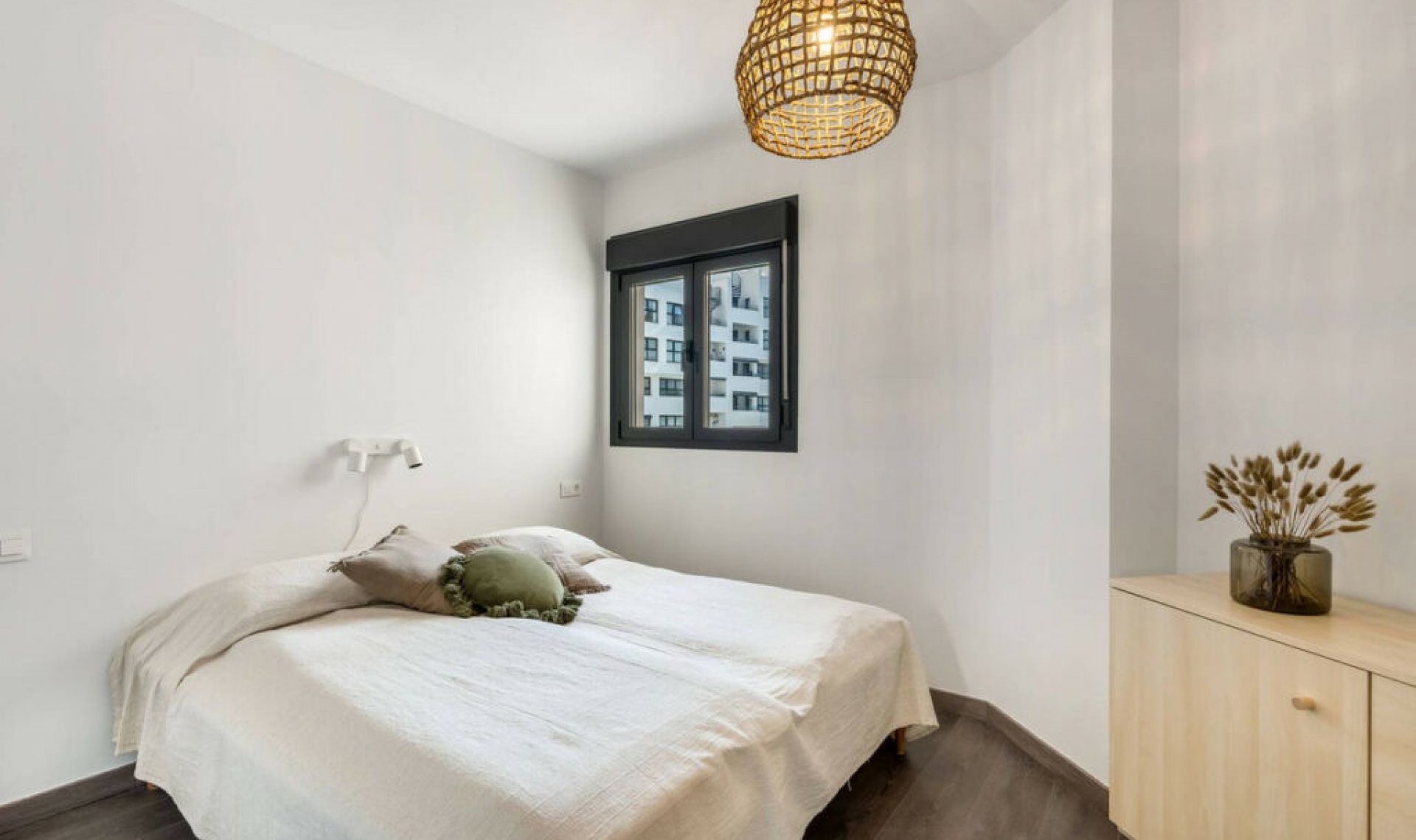 Resale - Apartment -
Estepona