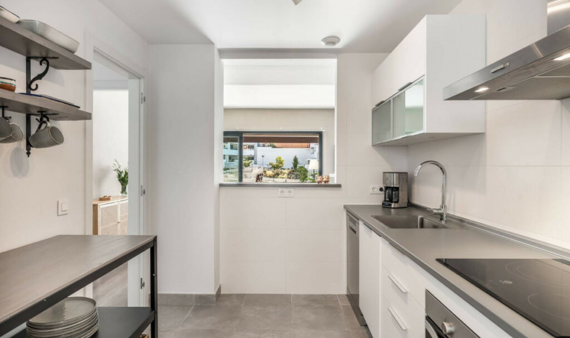 Resale - Apartment -
Estepona