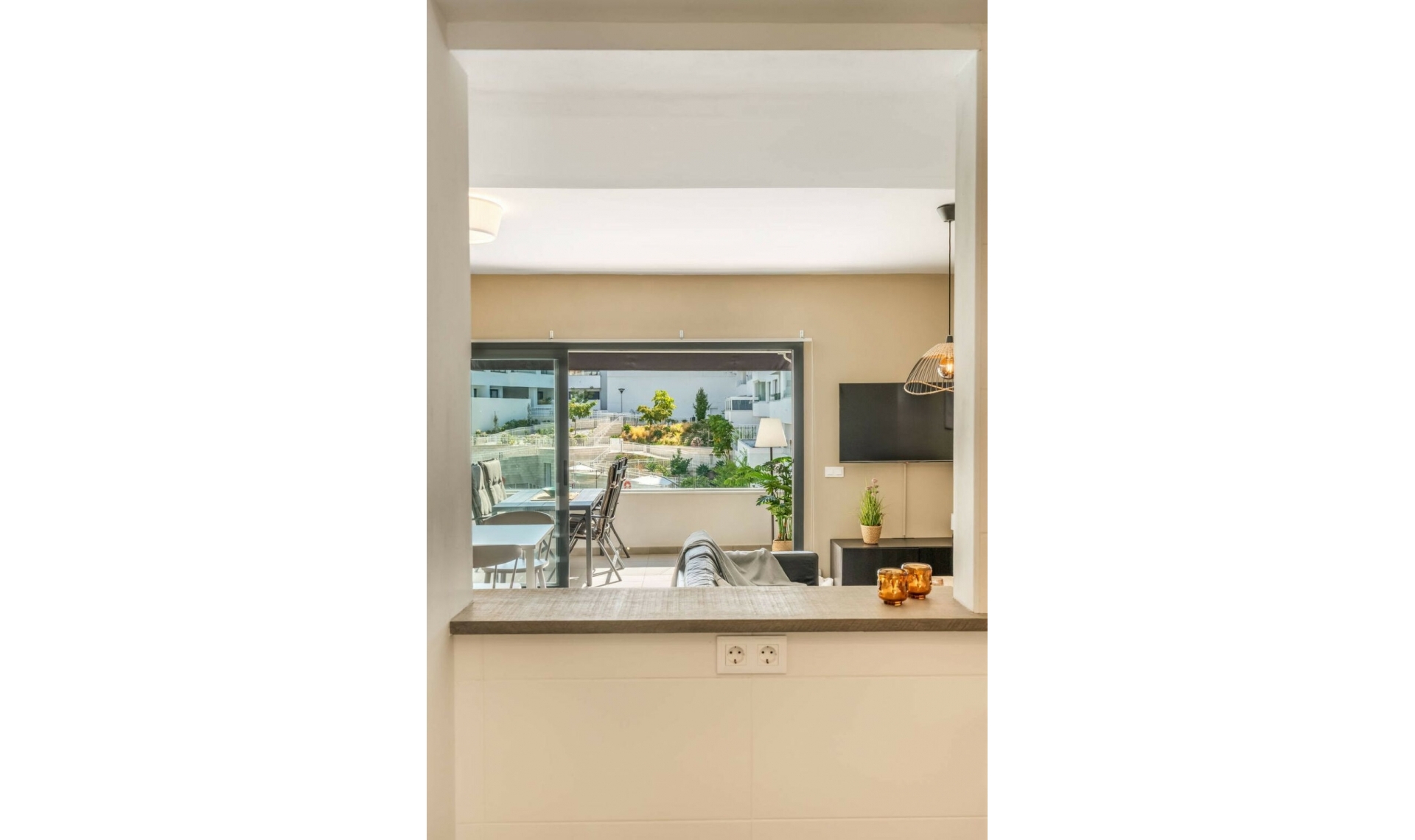Resale - Apartment -
Estepona