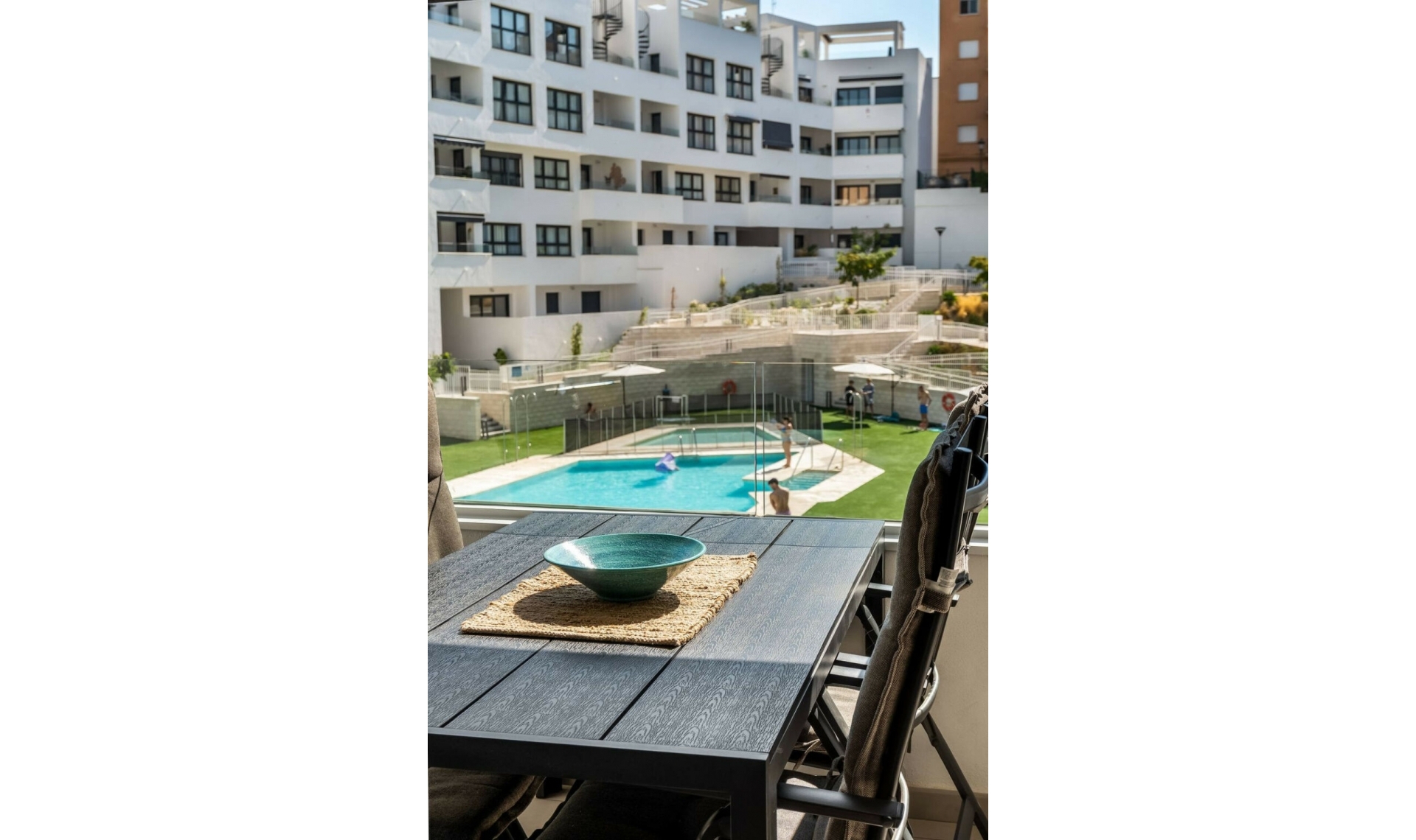 Resale - Apartment -
Estepona