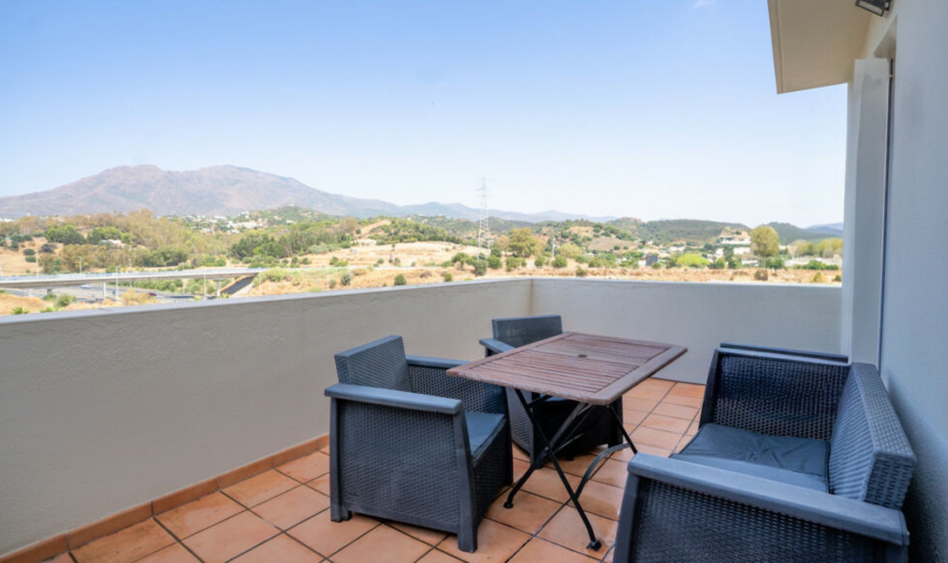 Resale - Apartment -
Estepona