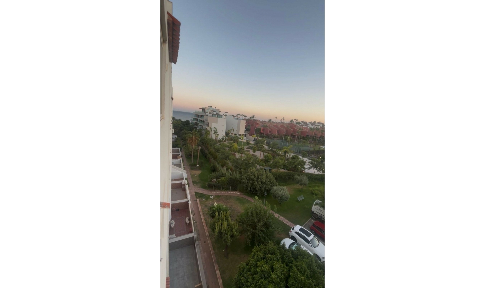 Resale - Apartment -
Estepona