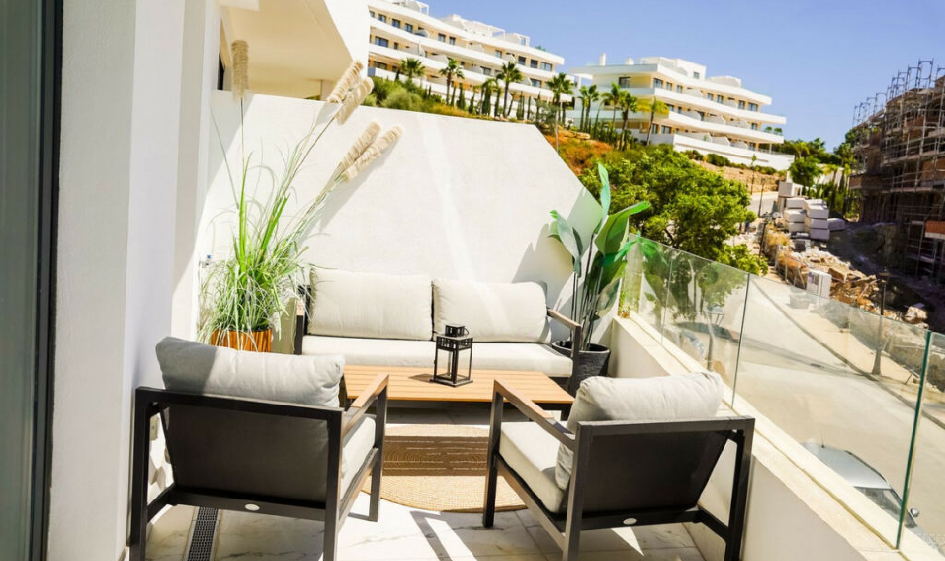 Resale - Apartment -
Estepona