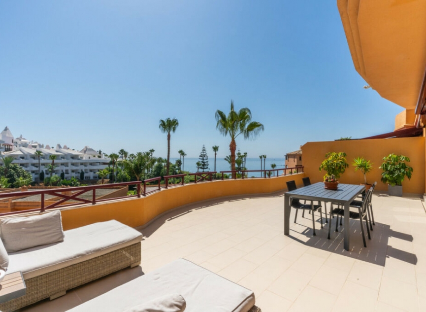Resale - Apartment -
Estepona