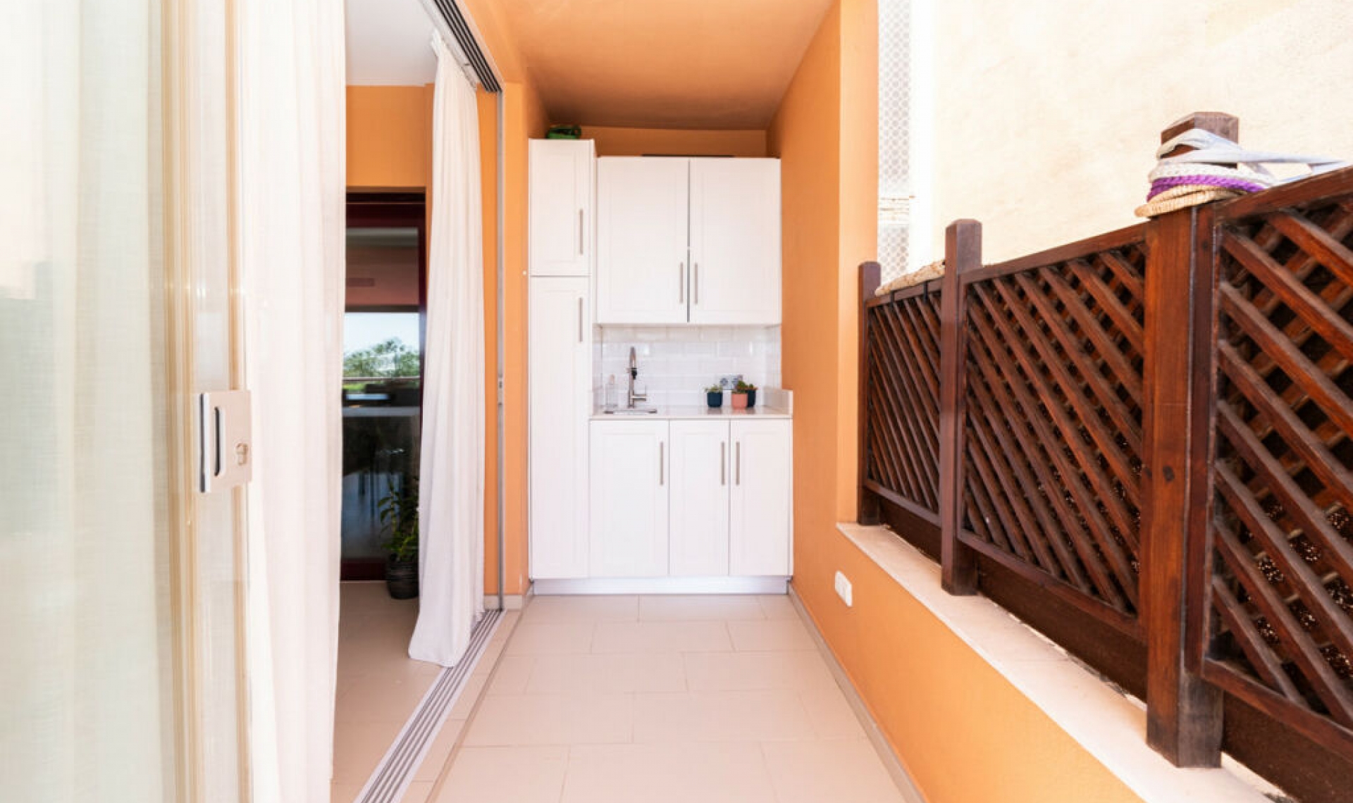 Resale - Apartment -
Estepona