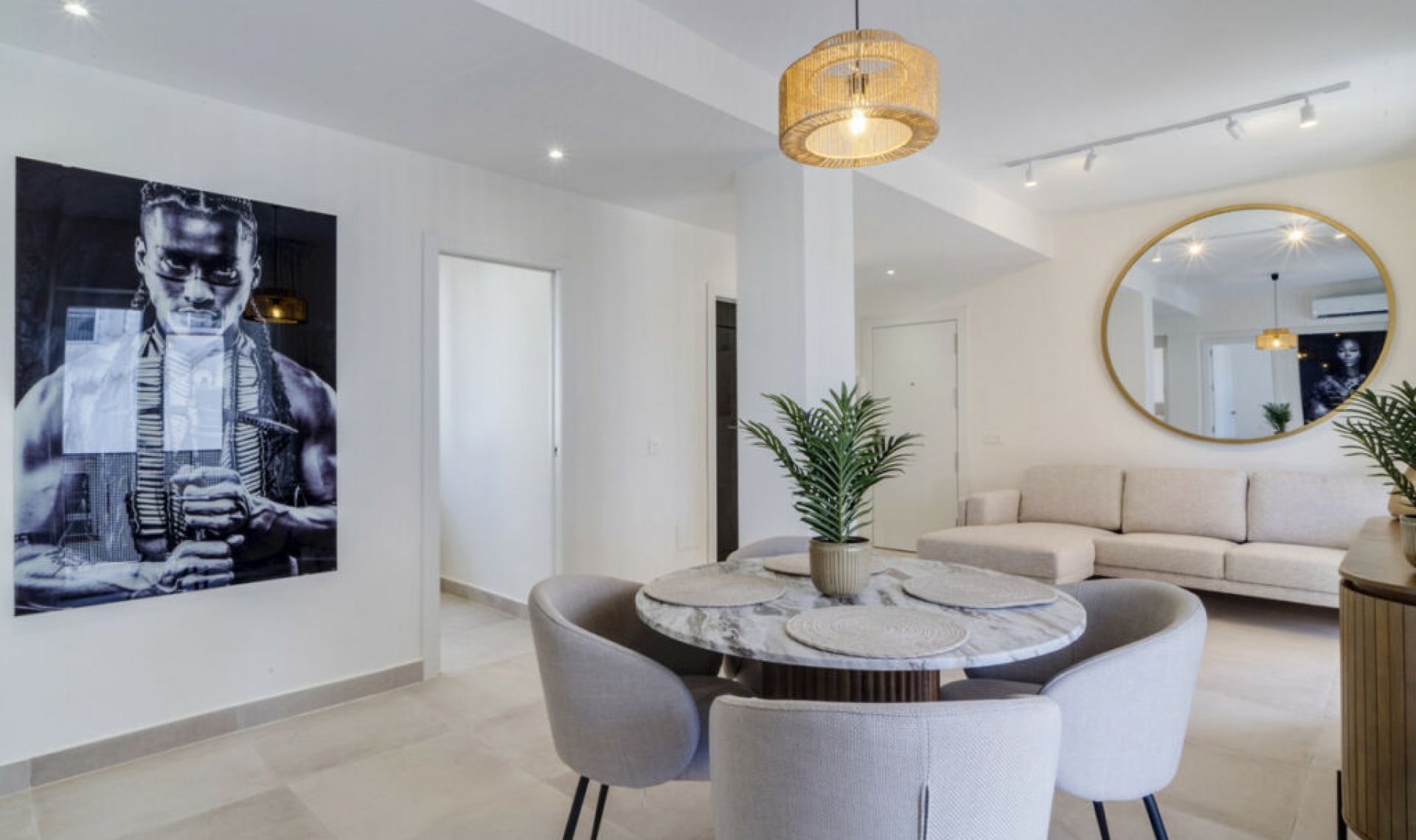 Resale - Apartment -
Estepona