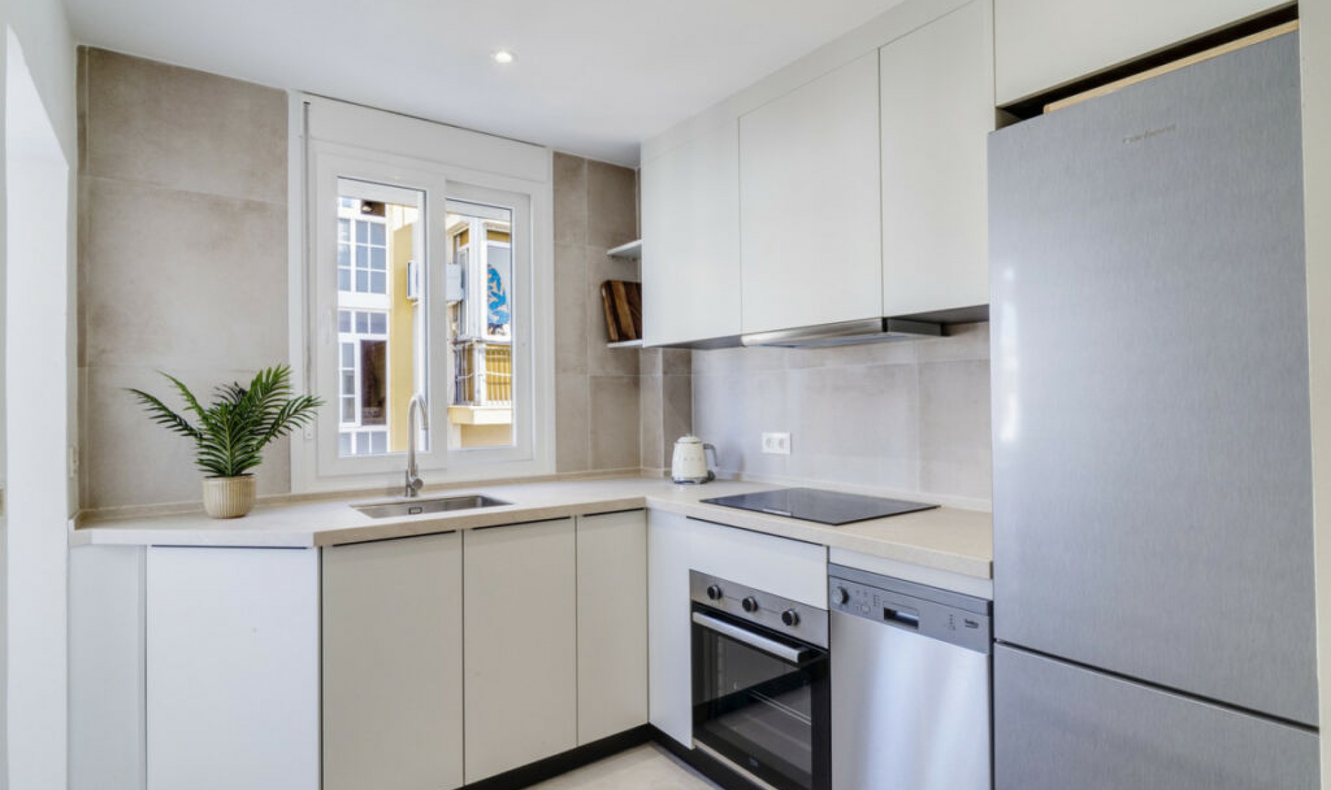 Resale - Apartment -
Estepona