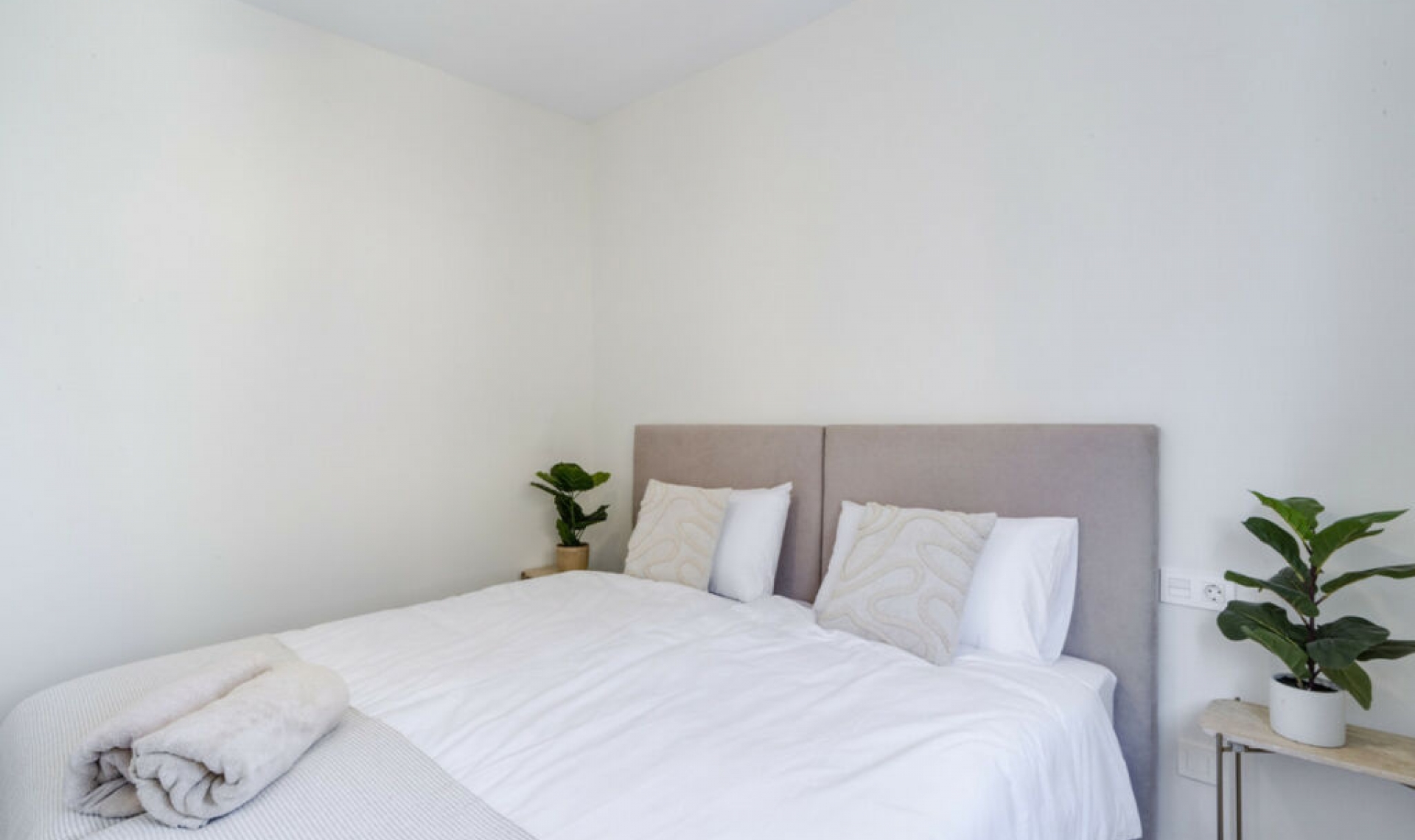 Resale - Apartment -
Estepona